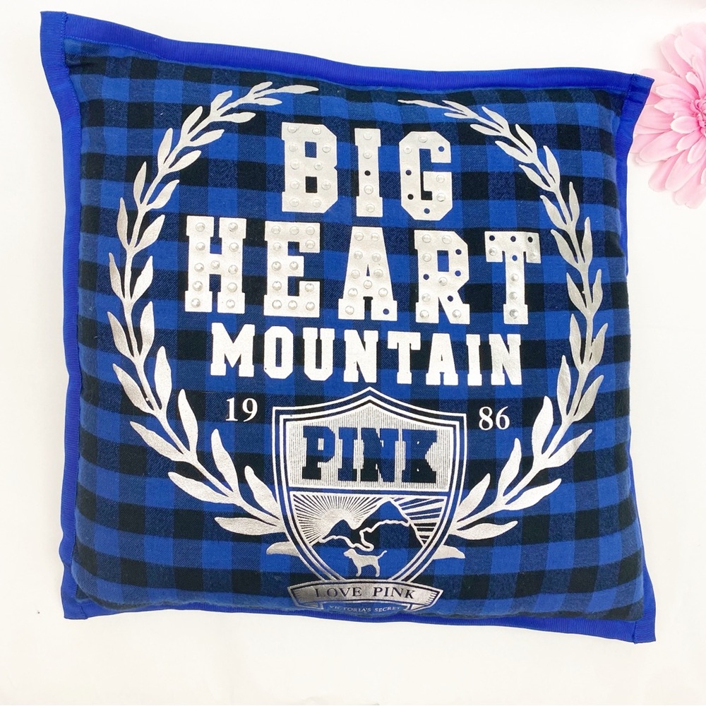 VS PINK Rare Vintage Buffalo Plaid Big Heart Mountain Throw Bed Pillow Blue